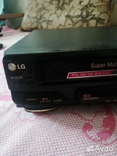 Видео магнитофон LG W162W