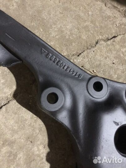 Траверса передняя MAN 81412805588