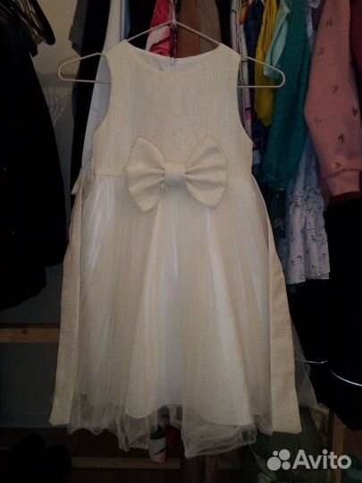 Продам пакет вещей на девочку 110-116 ростом