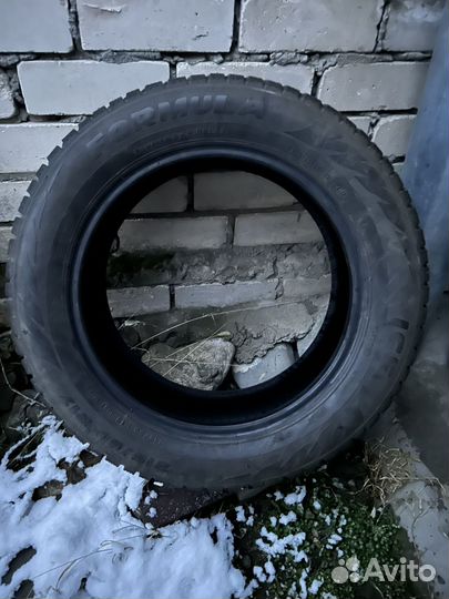 Pirelli Formula Ice 215/60 R17