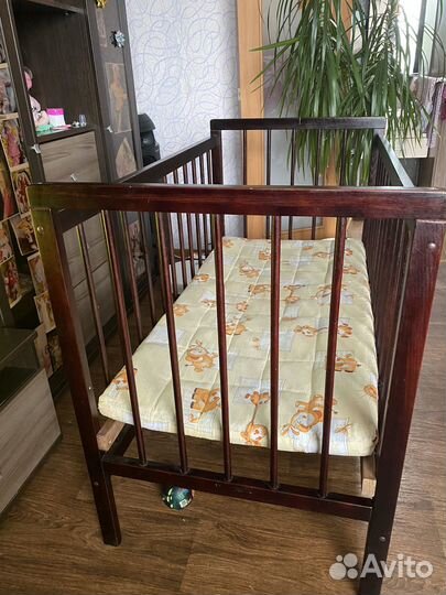 Прыгунки,кроватка