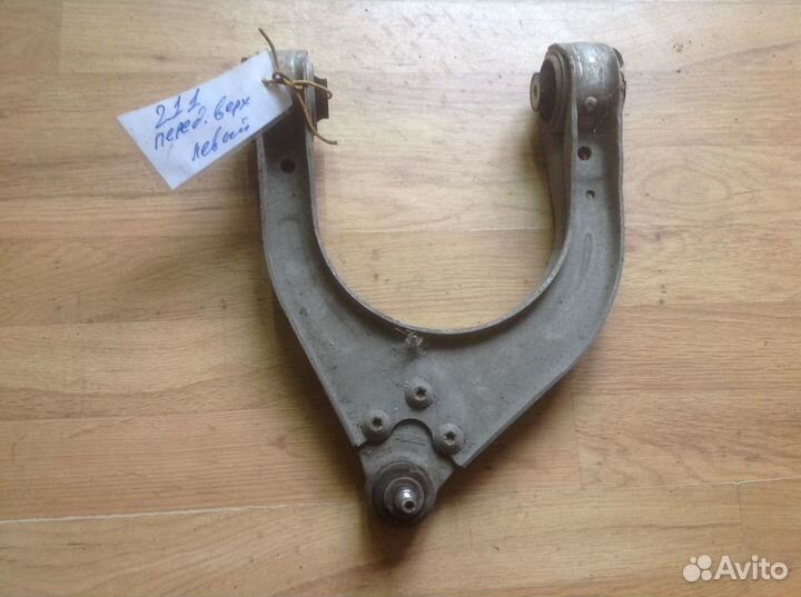 Рычаг передний верхний Мерседес E211 W211 2WD L