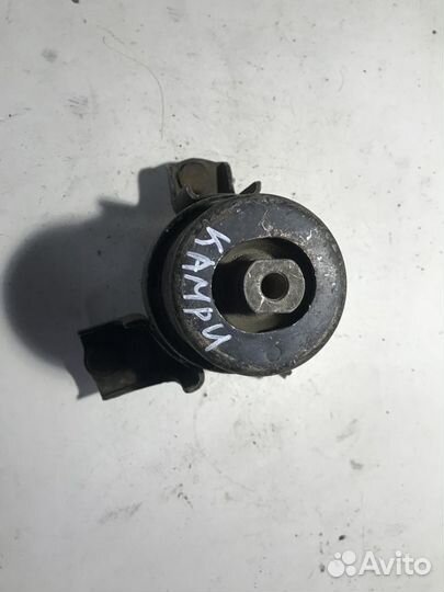 Опора двигателя передняя Toyota Camry 30