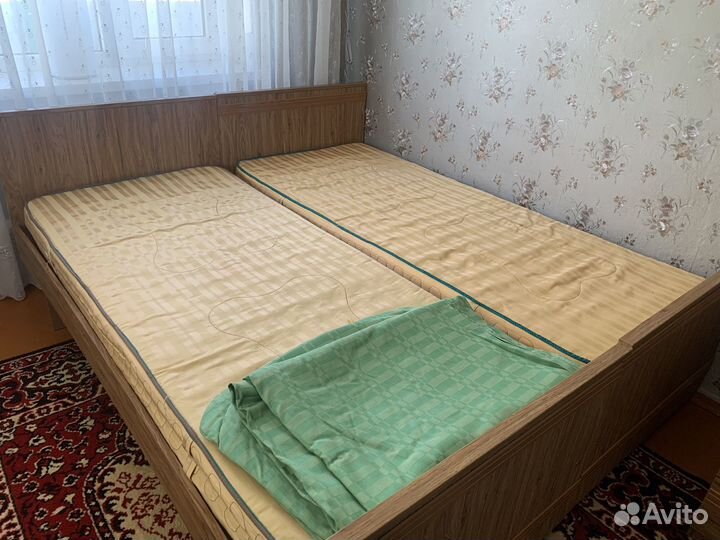 Кровать полуторка с матрасом