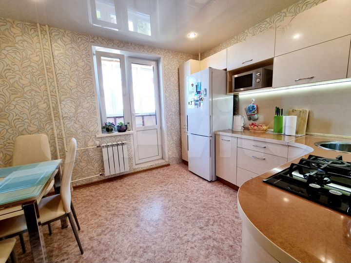 2-к. квартира, 53,7 м², 8/10 эт.