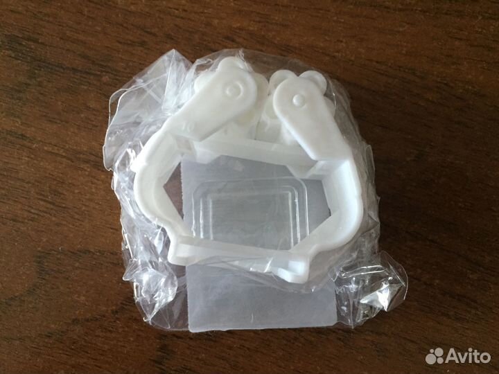 Наклейка-держатель для швабры