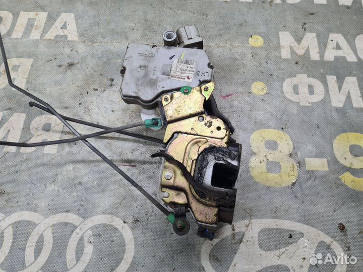 Замок двери передний левый Nissan Maxima A32