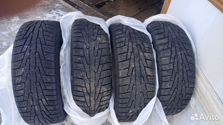 Nokian Tyres Hakkapeliitta R 235/60 R18 107R