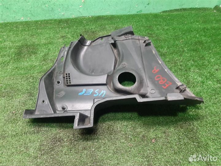 Решетка стеклоочистителей правая Mitsubishi Grand