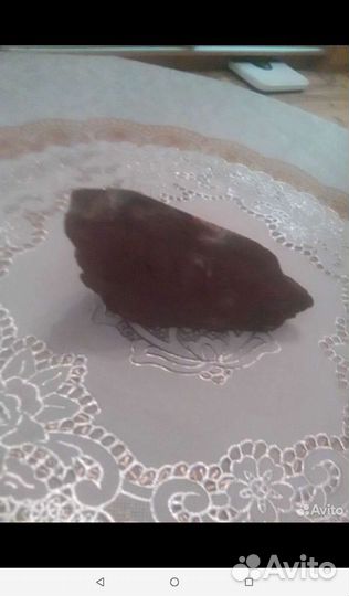 Продаю камень с ящеркой