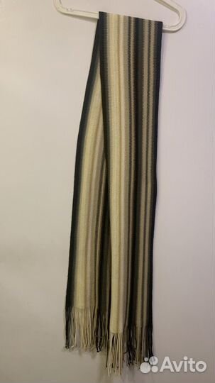 Стильный разноцветный шарф