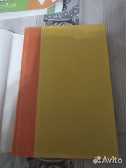 Книга английском Classics to Read Aloud