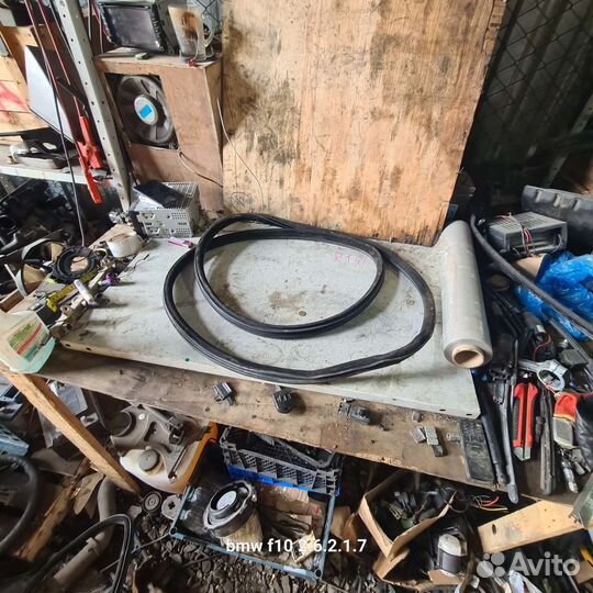 Уплотнитель двери передний правый bmw 5 f10