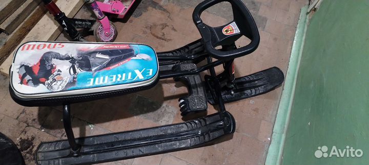 Детский снегокат бу