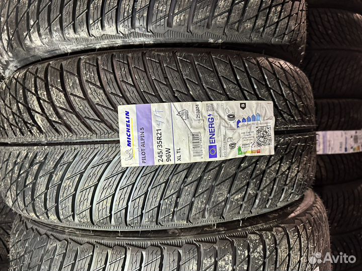 Michelin Pilot Alpin 5 245/35 R21 и 265/35 R21 101V