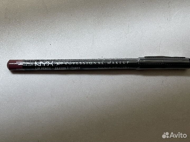 Карандашидля губ NYX Mauve 831