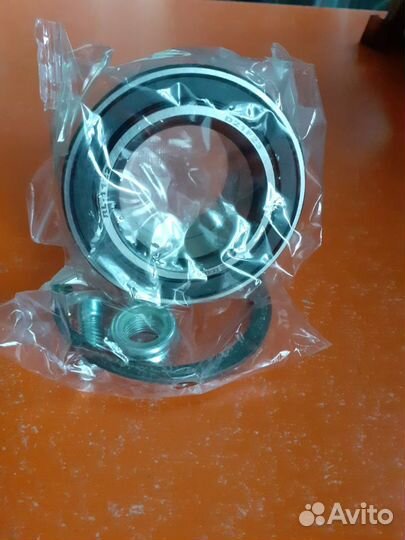 Подшипник ступицы Volkswagen Transporter T4