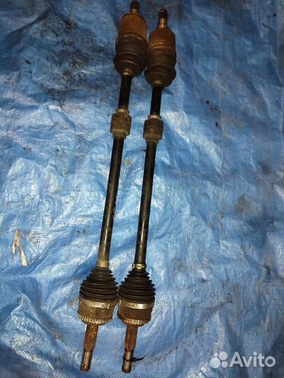 Привод левый, правый Nissan Almera classic b10