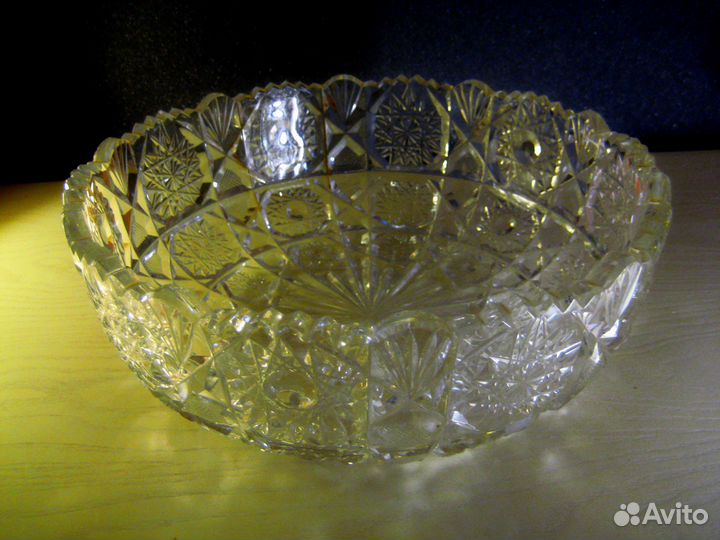 Хрустальная ваза