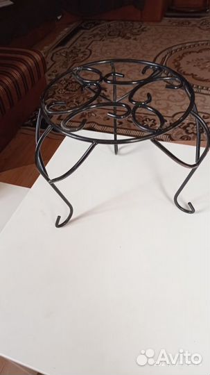 Подставка для цветов напольная