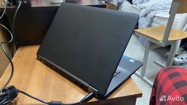 Ноутбук Dell latitude e7470 i5/8gb/256