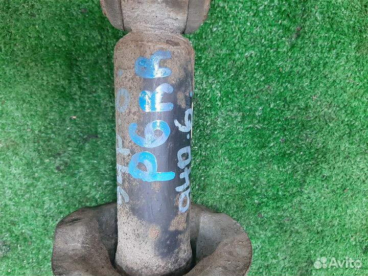 Стойка амортизатора задняя Subaru Impreza GE/GH 2