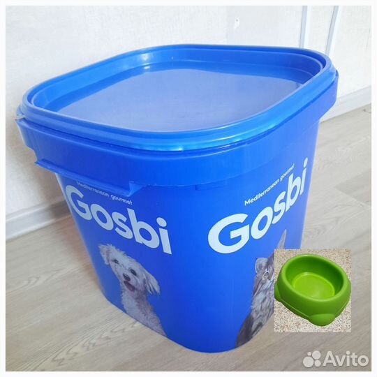 Контейнер для сухого корма