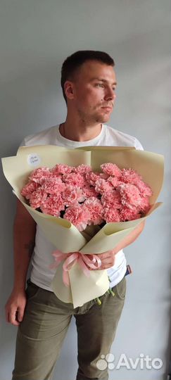 Букет из 25 нежных розовых гвоздик