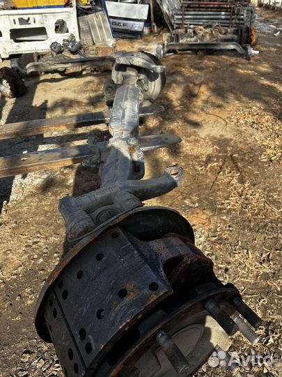 Балка передняя на Мерседес Арокс