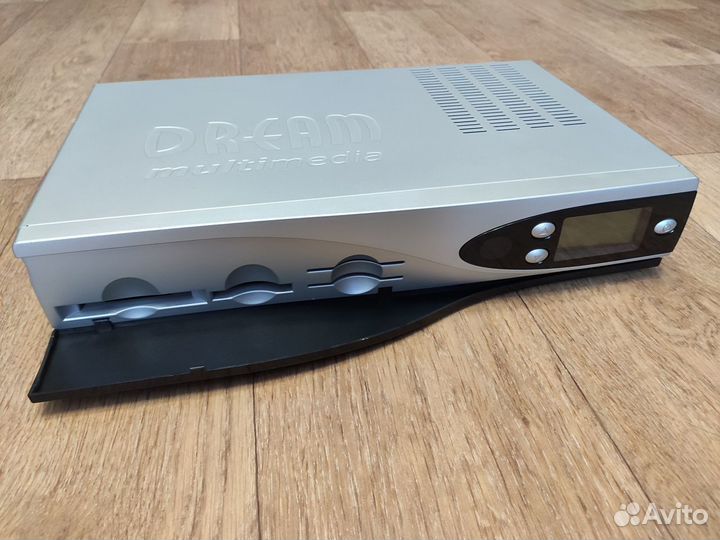 Спутниковый ресивер dream multimedia dm7000-s