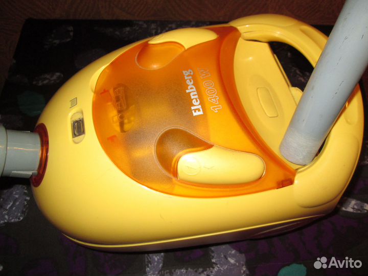 Пылесос Elenberg 1400 w (мало бу)