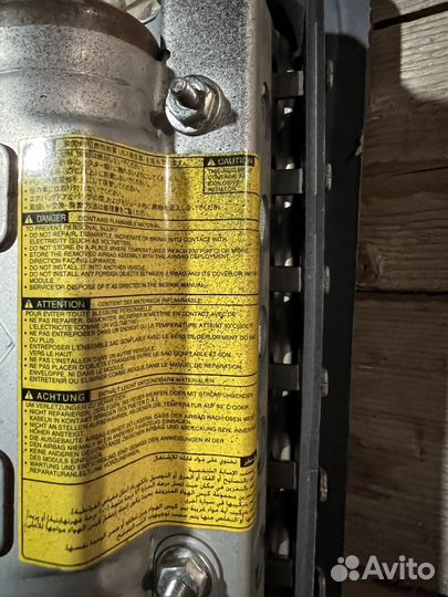 Подушка безопасности Toyota Alphard в панель