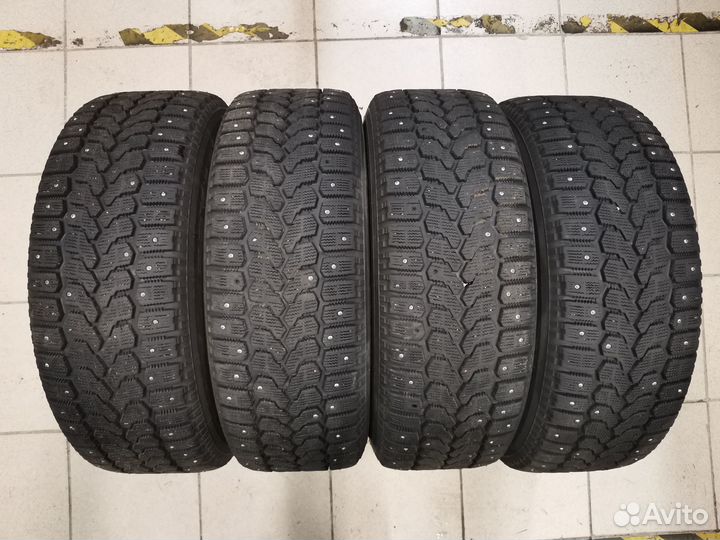 Зимние колеса 205/60 R16 KIA