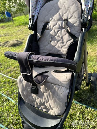 Коляска прогулочная