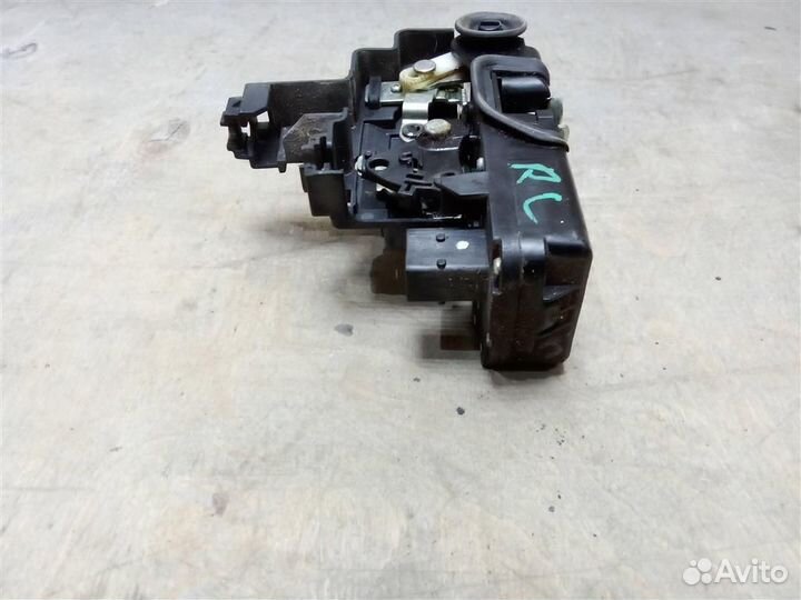 Замок двери задней левой от Chevrolet Captiva (C1