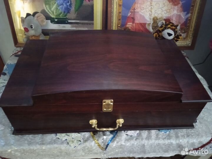 Столовые приборы