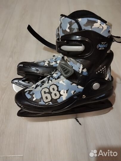 Коньки хоккейные