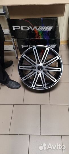 Nexen Classe Premiere 205/45 R17 и 205/45 R17 R