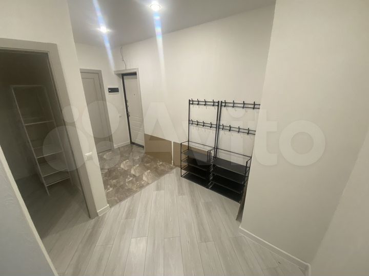 3-к. квартира, 65 м², 1/25 эт.