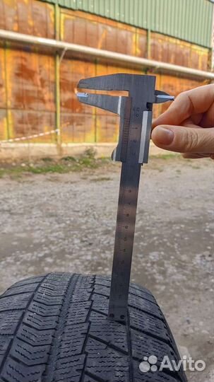 Bridgestone Blizzak VRX 195/60 R15 28M