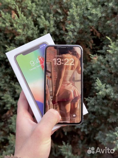 iPhone X, 64 ГБ