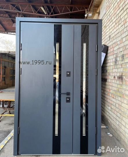 Дверь входная стальная с терморазрывом