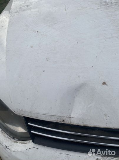 Volkswagen polo sedan капот