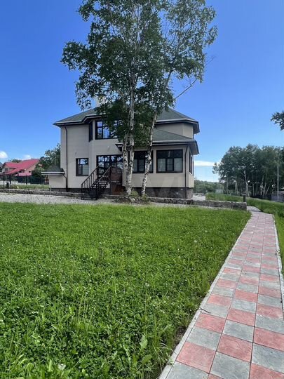 Дом 401 м² на участке 25 сот.