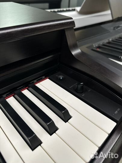 Yamaha YDP-165 Цифровое пианино с банкеткой