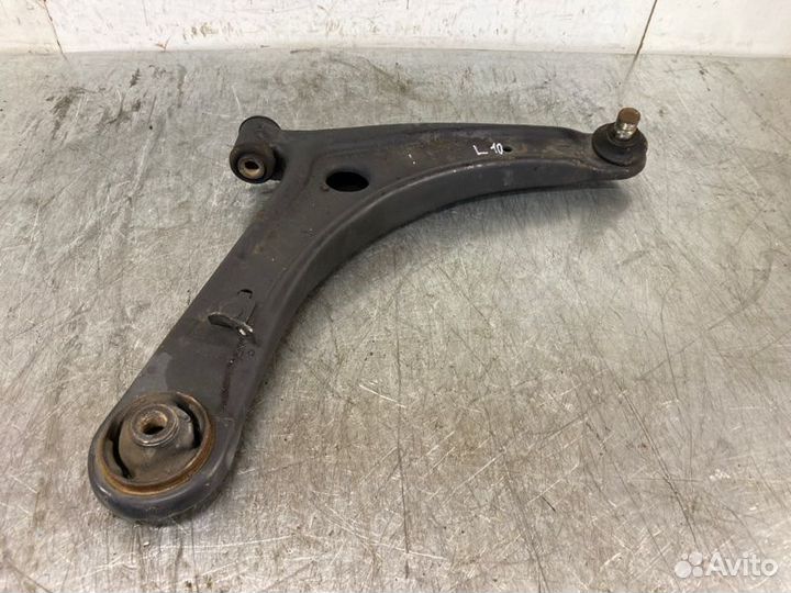 Рычаг подвески передний правый Mitsubishi Lancer X