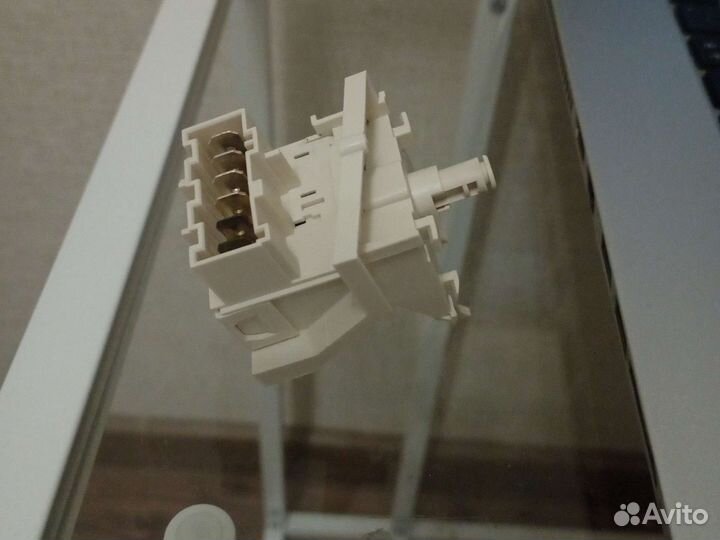 Кнопка вкл/выкл пмм bosch svr33a13/44