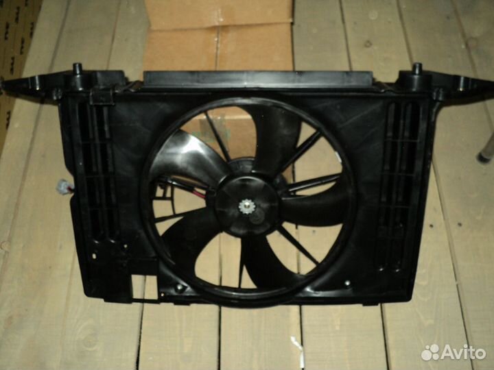 Вентилятор охлаждения Toyota Corolla 150 2007