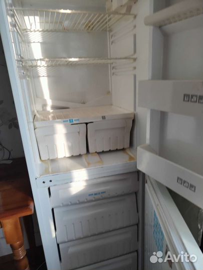 Продам холодильник stinol