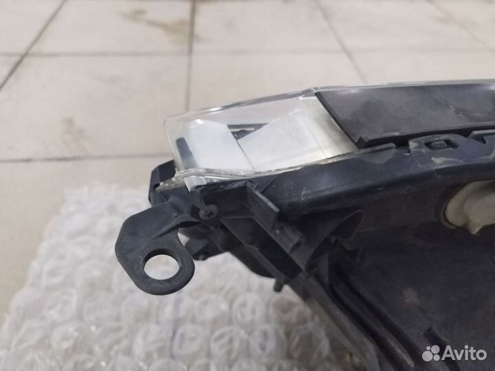 Фара правая Toyota Rav4